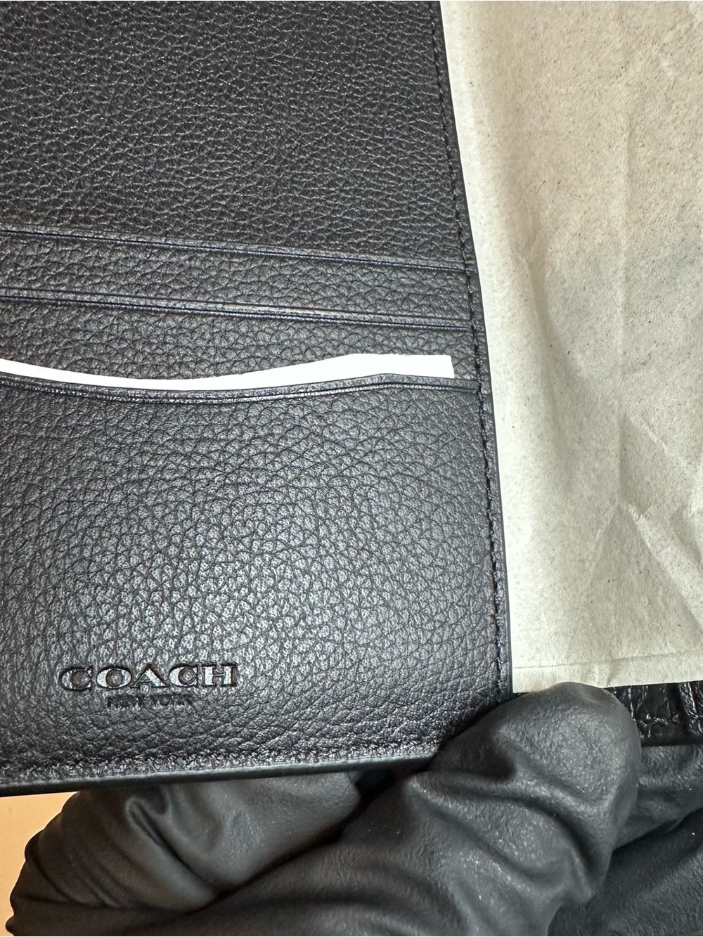 NWT Coach passport/card holder Black Pebbled Leather. - Picture 3 of 9